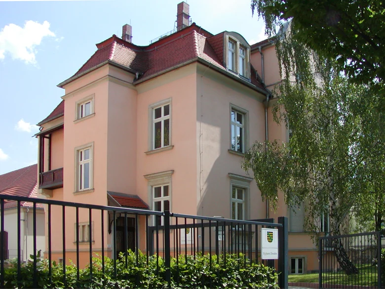 Gebäude des Eichamtes Dresden (Ansicht von der Straße aus)