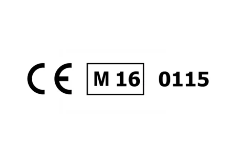 Konformitätskennzeichen Konformitätskennzeichen: auf weißem Hintergrund steht mit schwarzen Buchstaben: CE M22 0115. Die Zeichen M22 stehen innerhalb einer schwarzen, rechteckigen Umrandung.